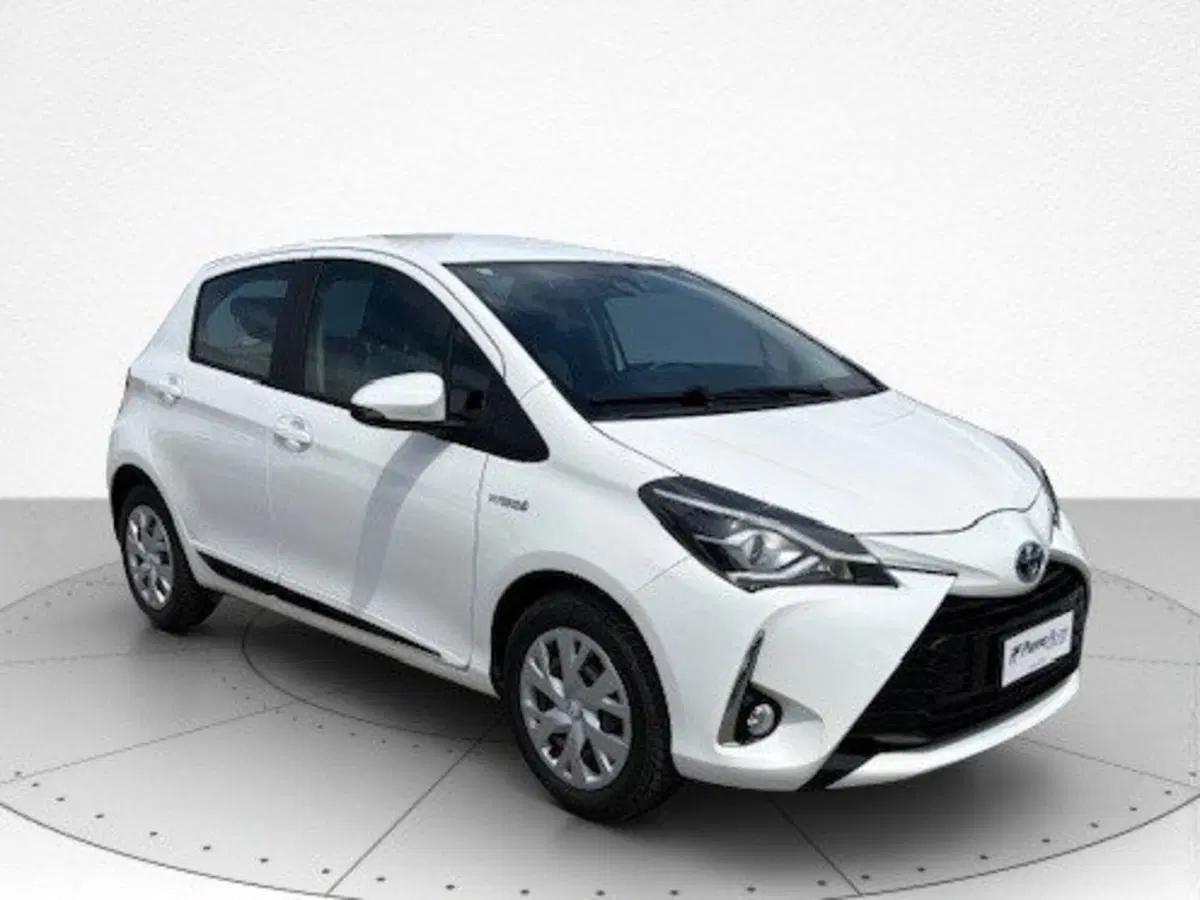Toyota Yaris usata a Macerata (2)