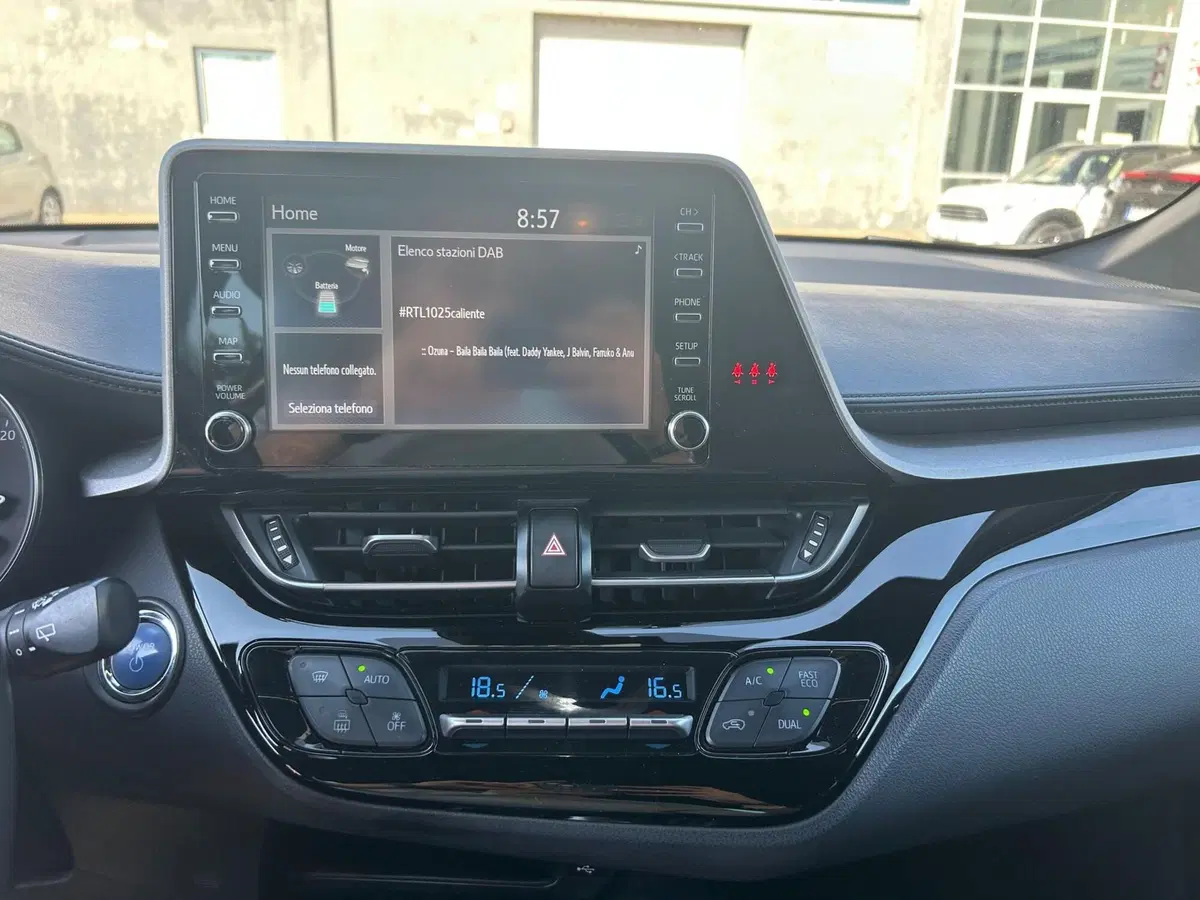Toyota Toyota C-HR usata a Piacenza (15)