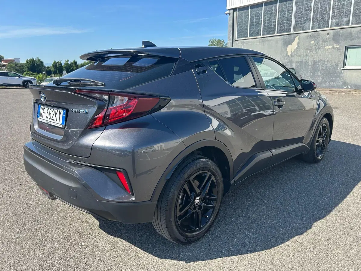 Toyota Toyota C-HR usata a Piacenza (6)