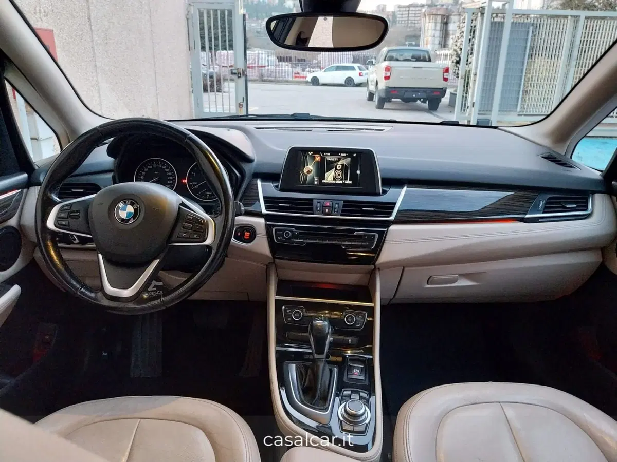 BMW Serie 2 Active Tourer usata a Salerno (12)