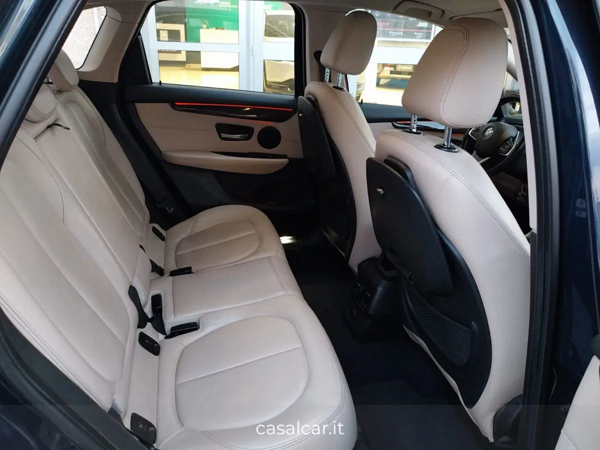 BMW Serie 2 Active Tourer usata a Salerno (18)