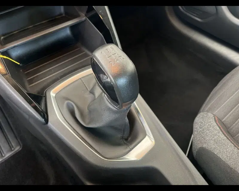 Peugeot 208 usata a Torino (4)