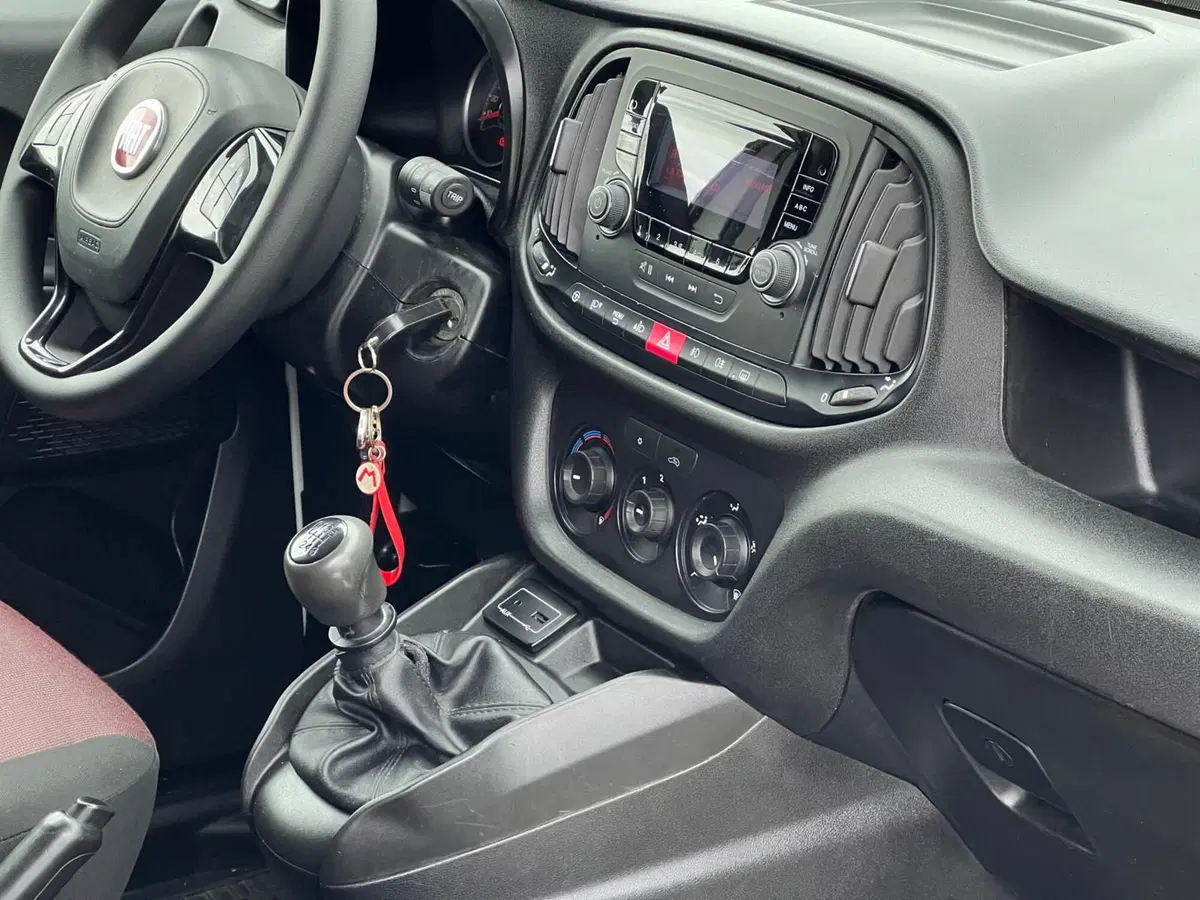 Fiat Doblò Furgone usata a Matera (15)