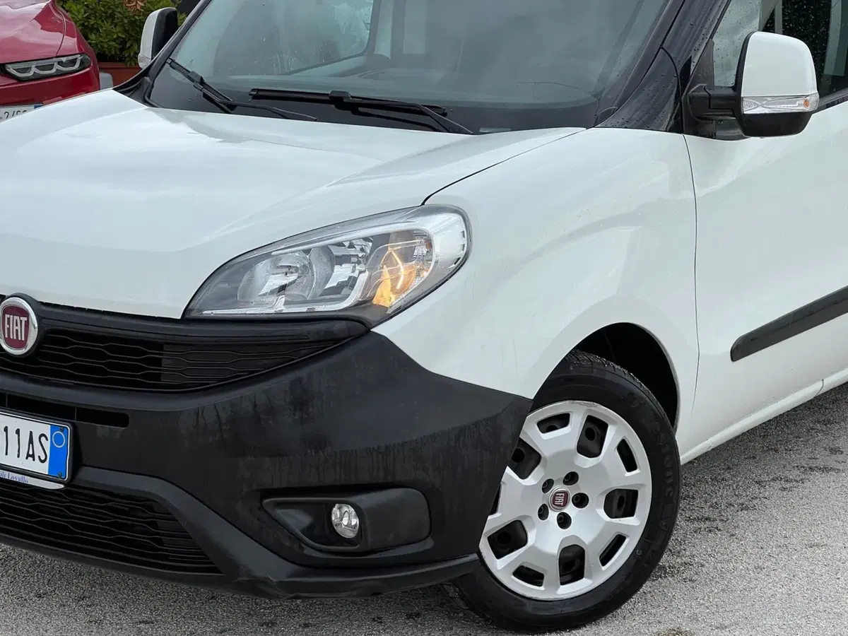 Fiat Doblò Furgone usata a Matera (2)