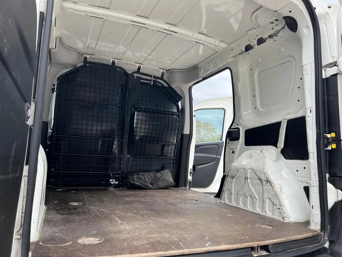 Fiat Doblò Furgone usata a Matera (20)