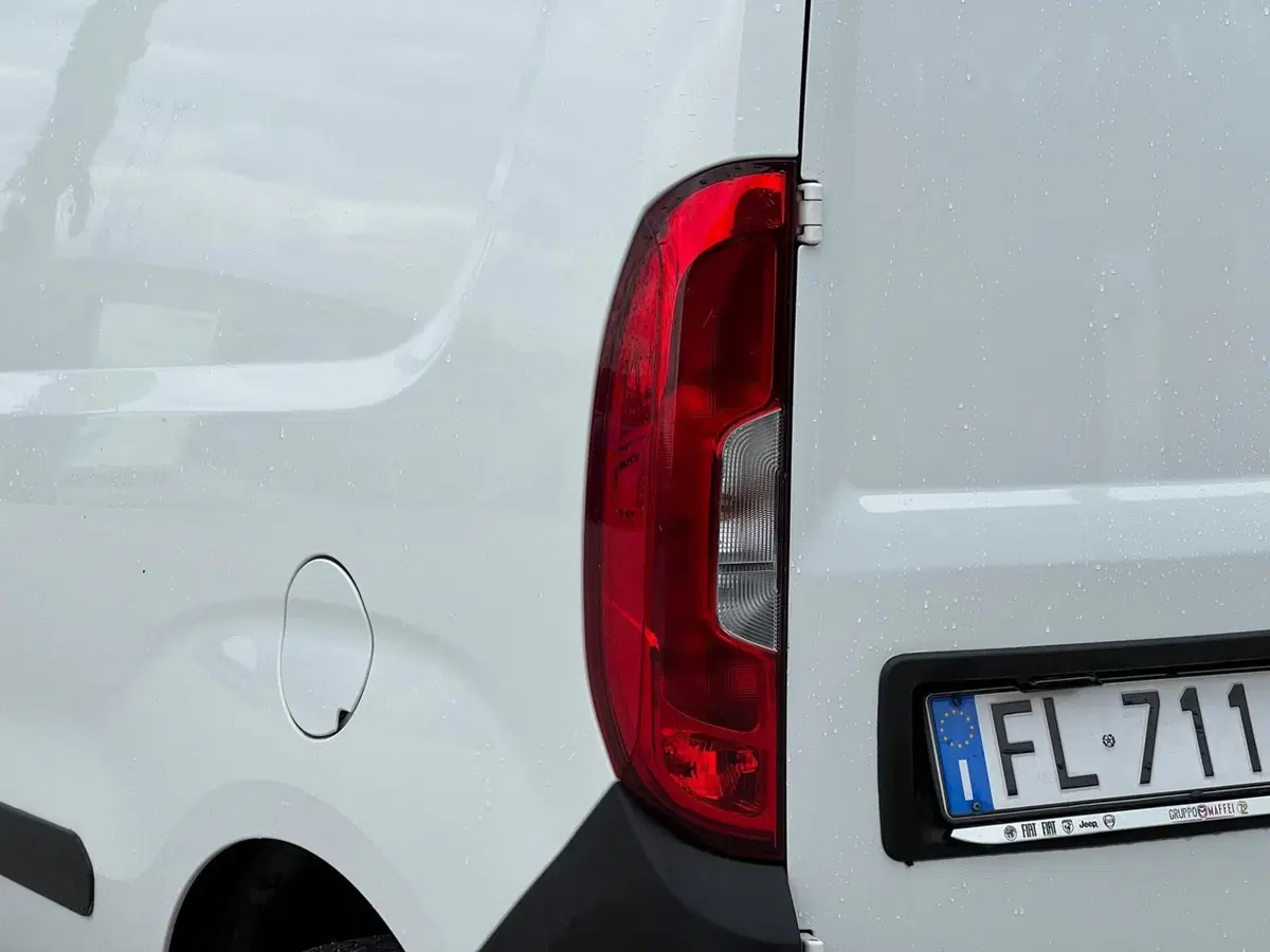 Fiat Doblò Furgone usata a Matera (7)