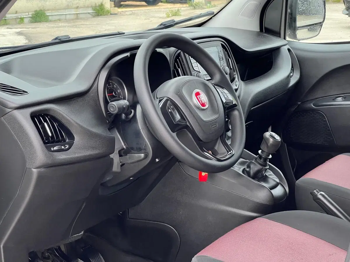Fiat Doblò Furgone usata a Matera (9)