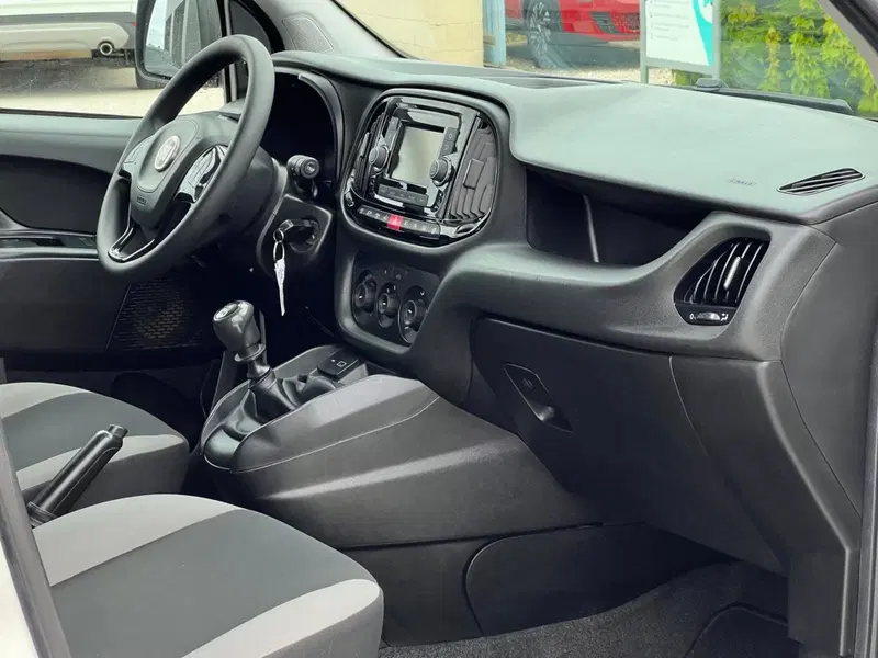 Fiat Doblò usata a Matera (14)