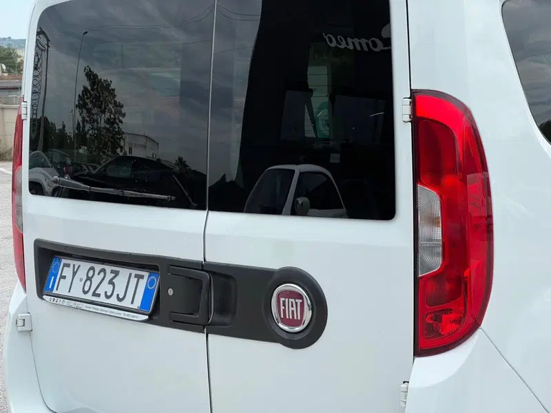 Fiat Doblò usata a Matera (8)