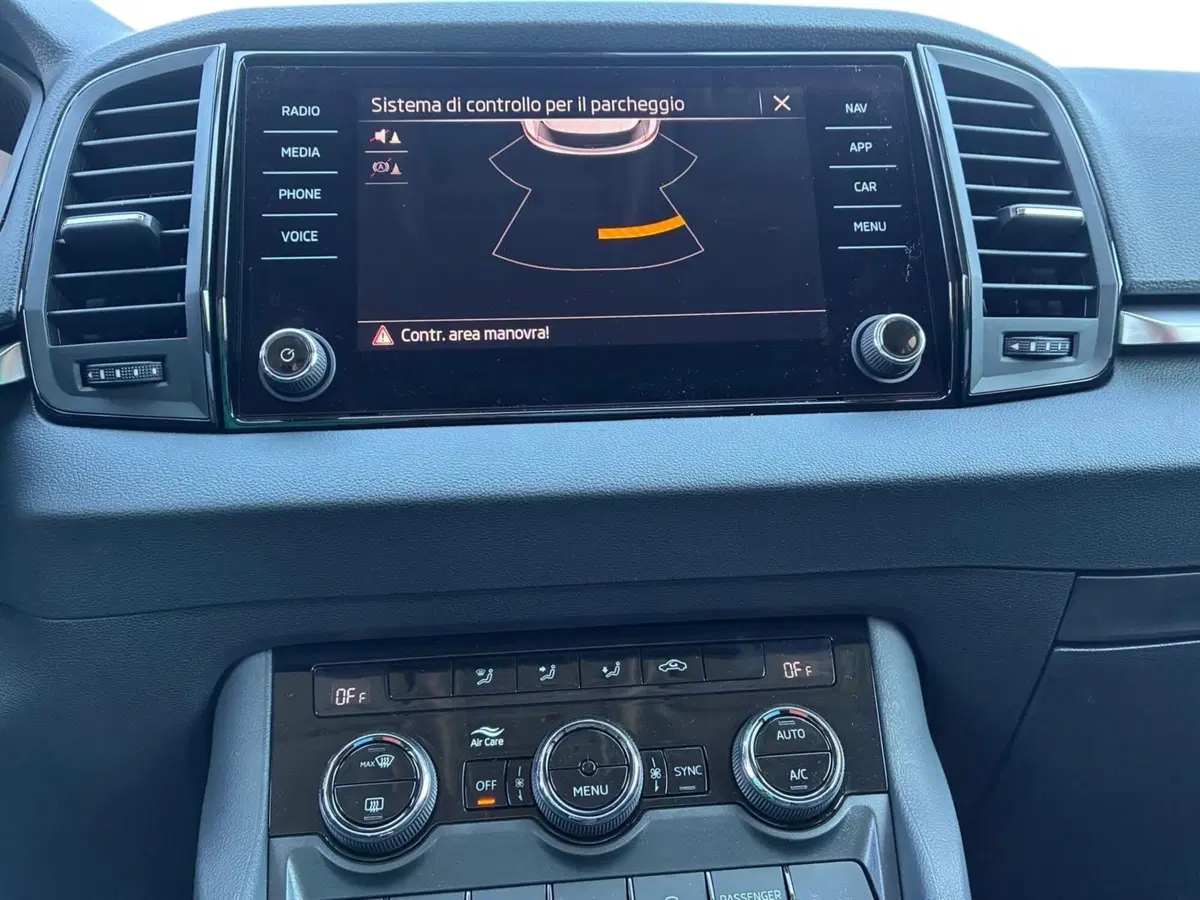 Skoda Karoq nuova a Pistoia (14)