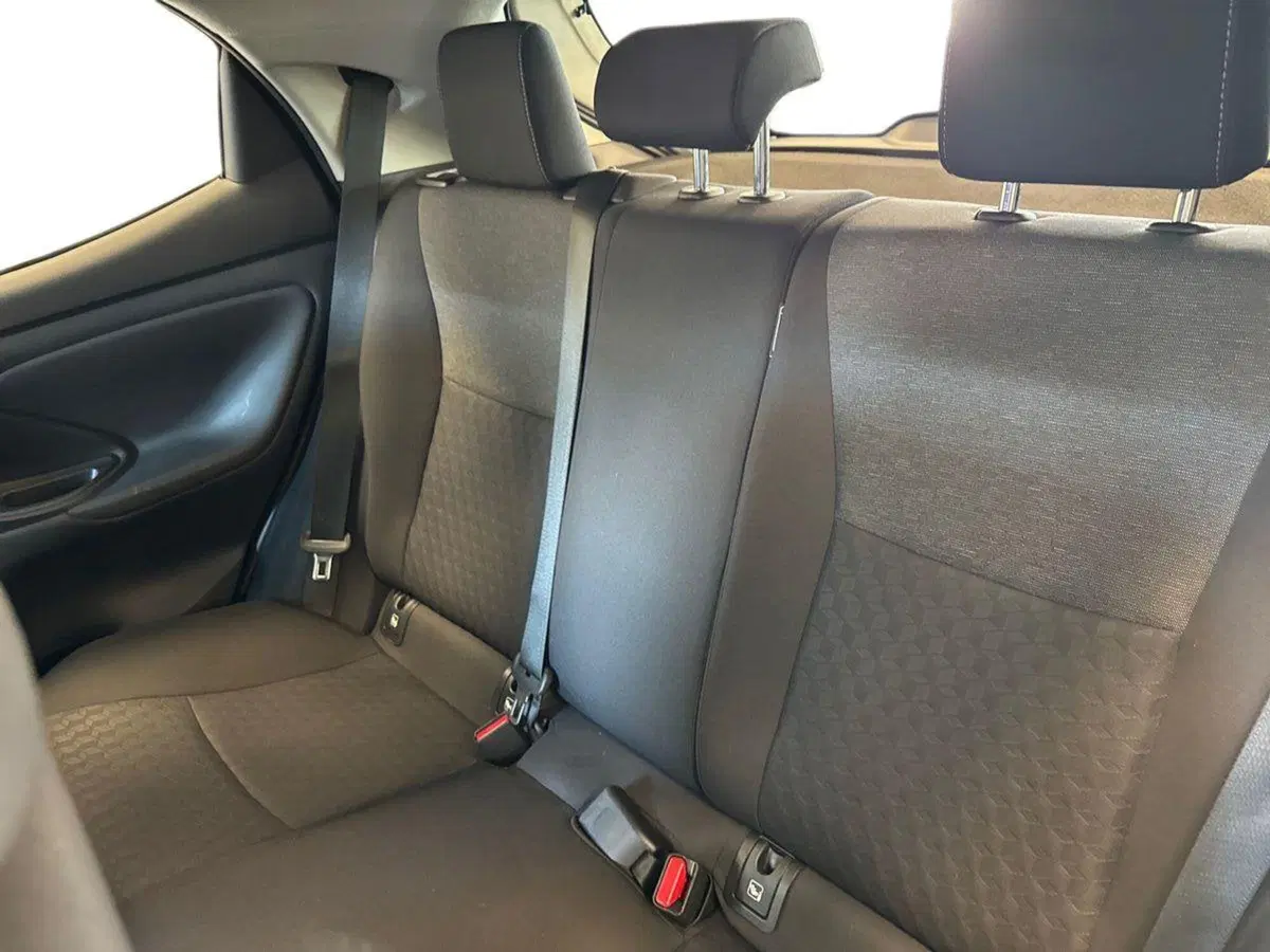 Toyota Yaris usata a Prato (19)