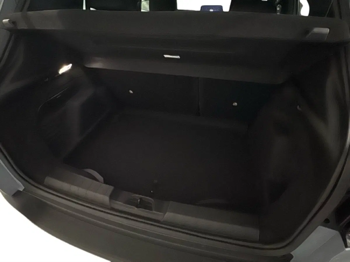 Jeep Avenger nuova a Agrigento (13)