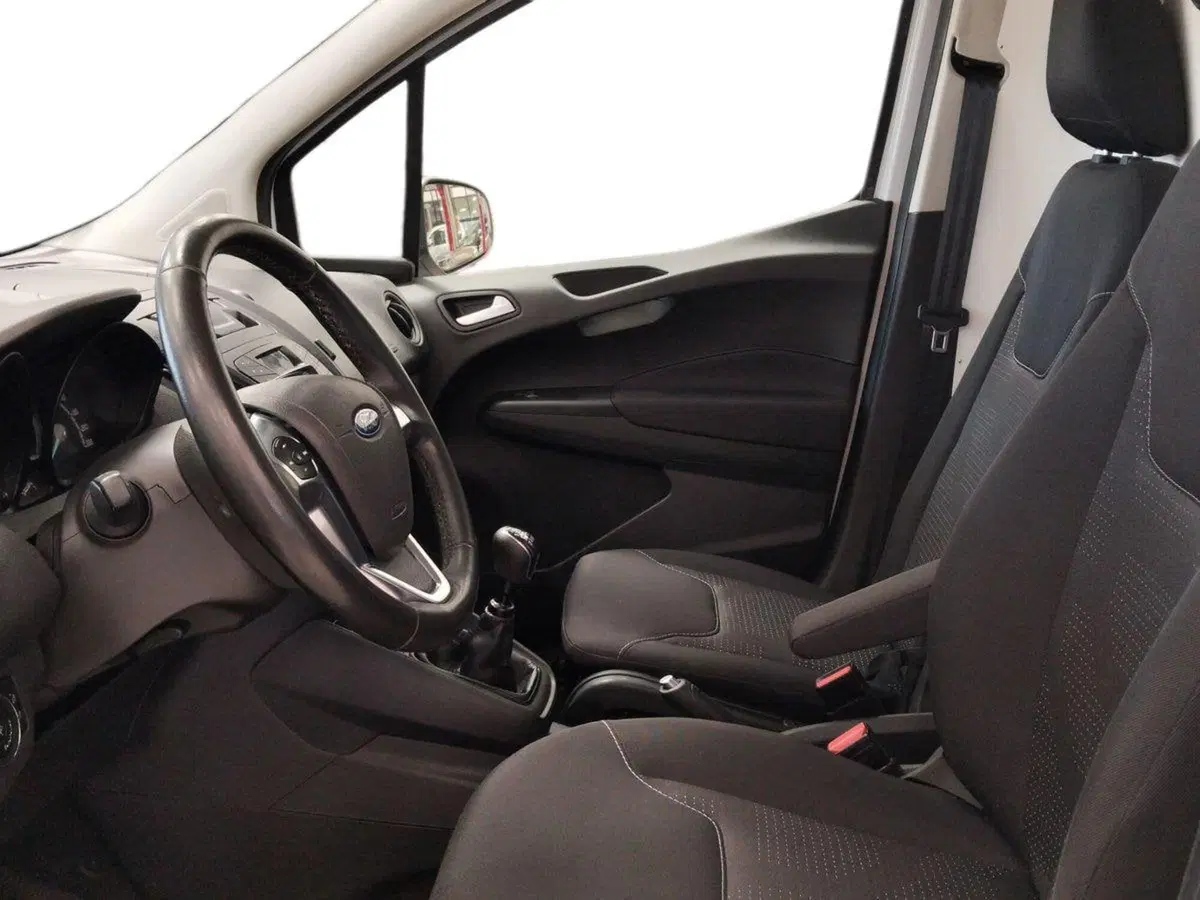Ford Transit Courier usata a Roma (5)