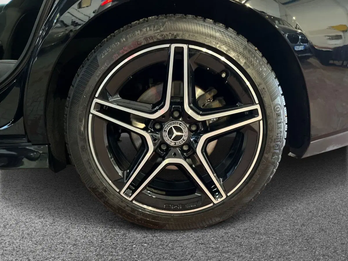 Mercedes-Benz CLA Shooting Brake usata a Bari (6)
