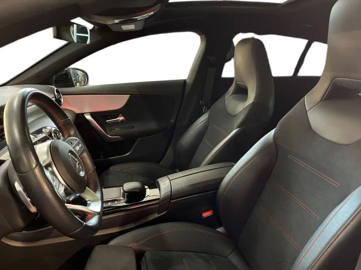 Mercedes-Benz CLA Shooting Brake usata a Bari (7)