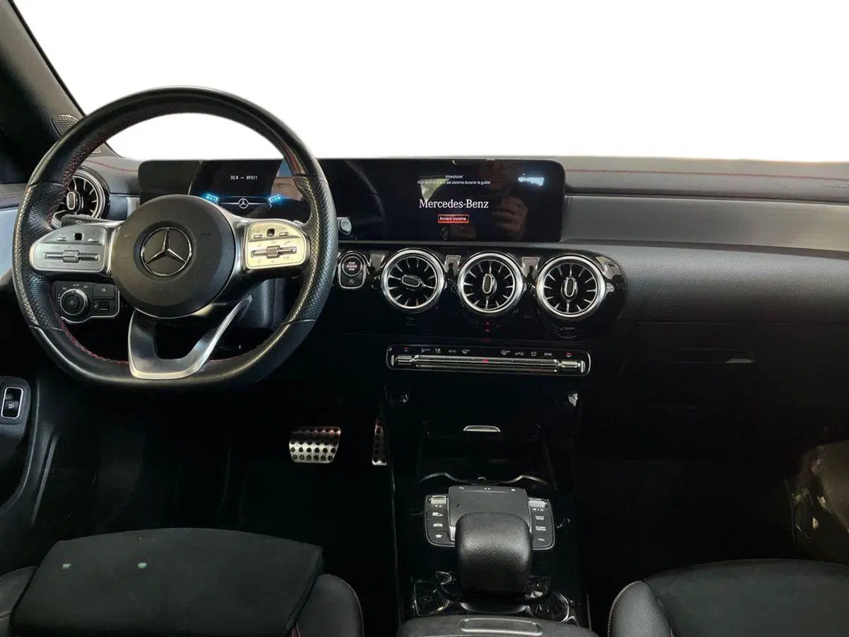 Mercedes-Benz CLA Shooting Brake usata a Bari (8)