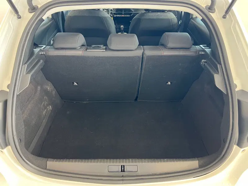 Peugeot 208 usata a Bari (8)