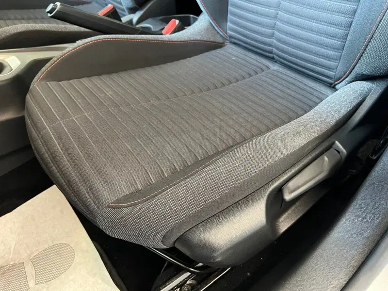 Peugeot 208 usata a Bari (14)