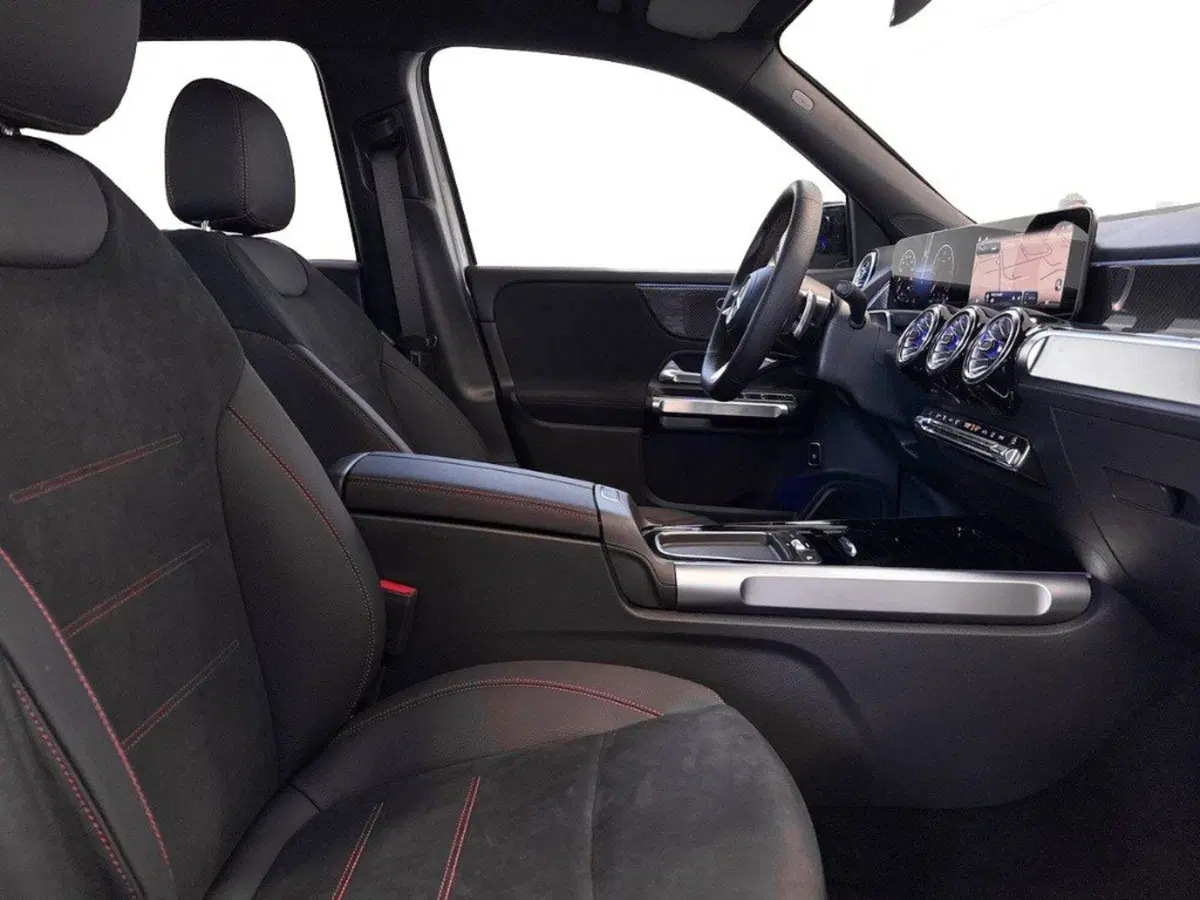 Mercedes-Benz GLB nuova a Rimini (14)