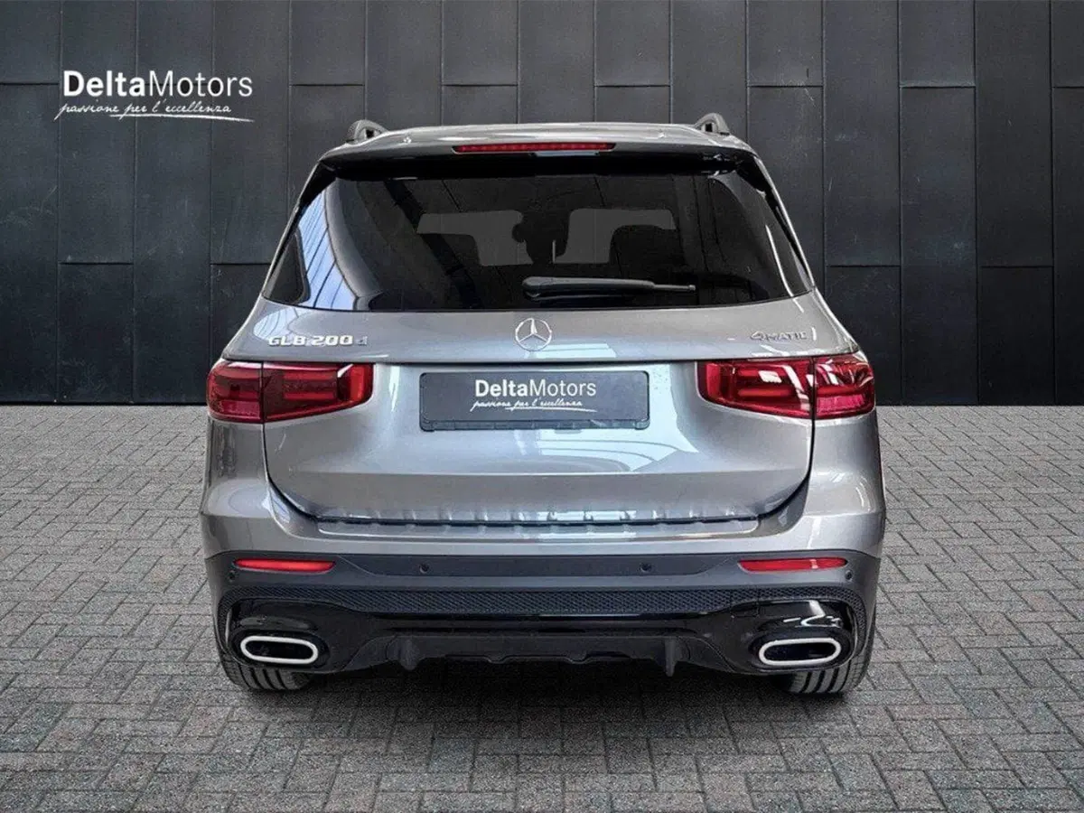 Mercedes-Benz GLB nuova a Rimini (4)