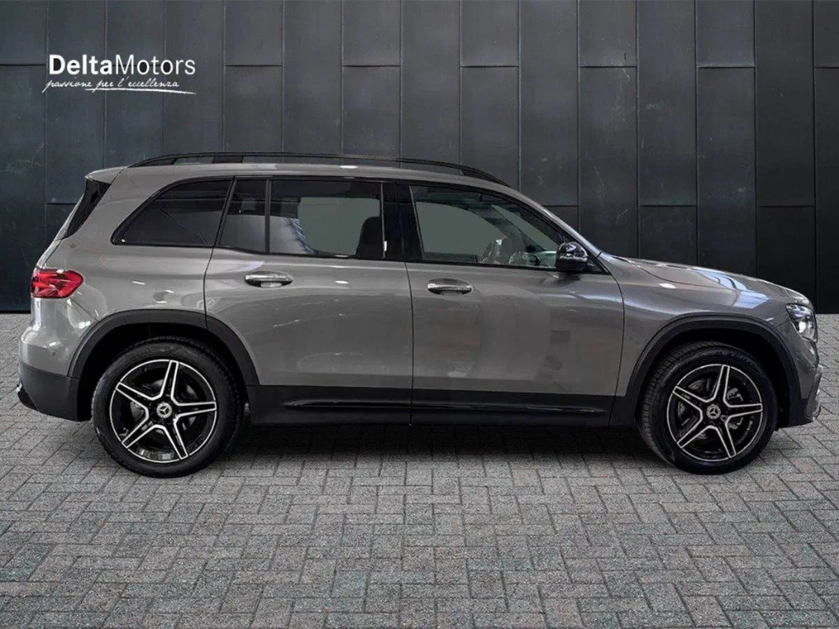 Mercedes-Benz GLB nuova a Rimini (5)