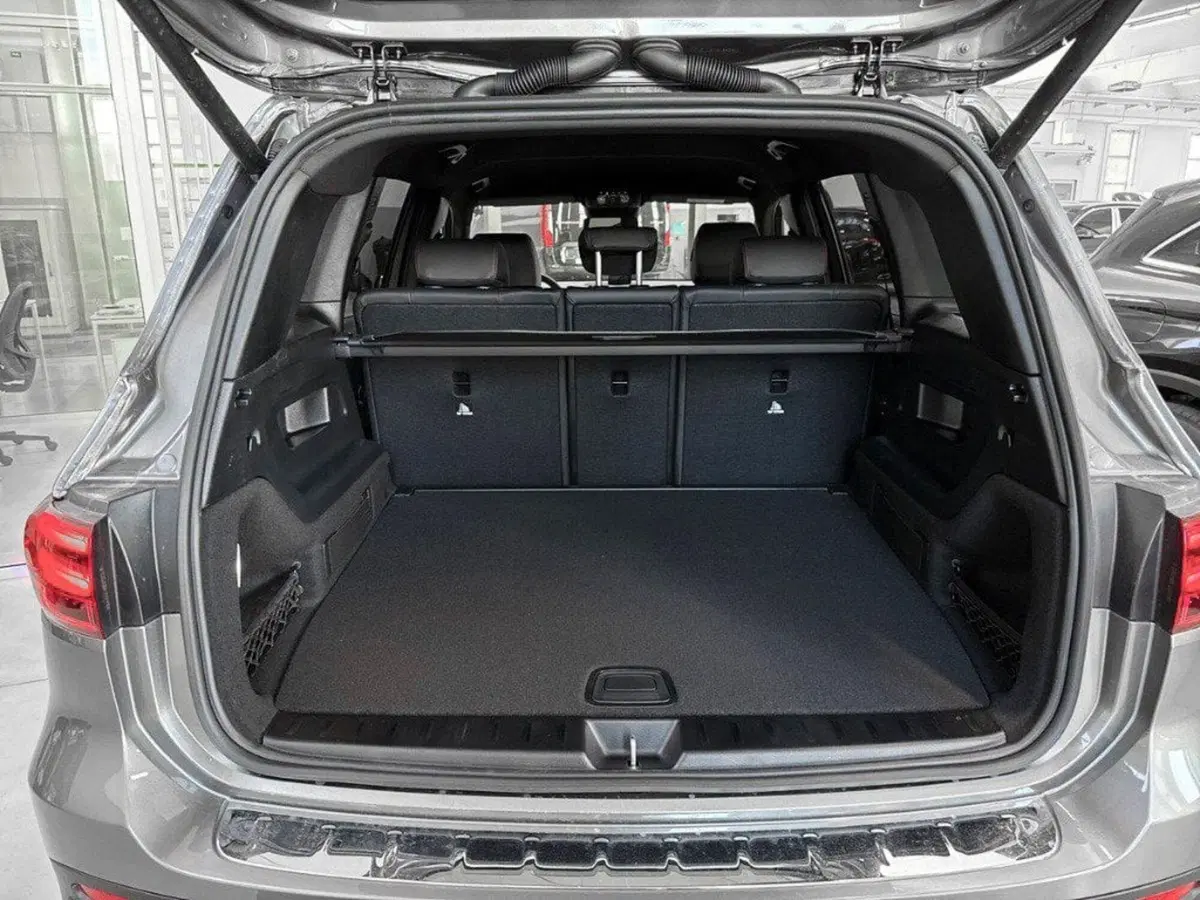 Mercedes-Benz GLB nuova a Rimini (7)