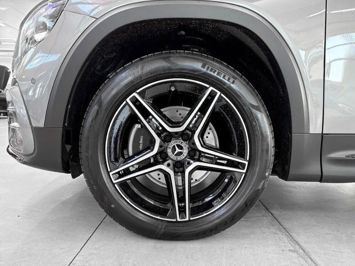 Mercedes-Benz GLB nuova a Rimini (8)