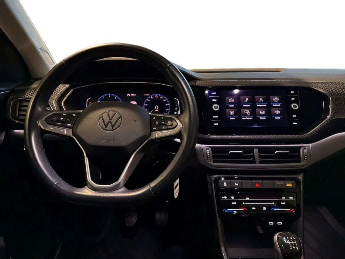Volkswagen T-Cross usata a Macerata (11)