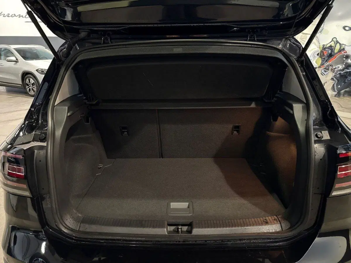 Volkswagen T-Cross usata a Macerata (7)