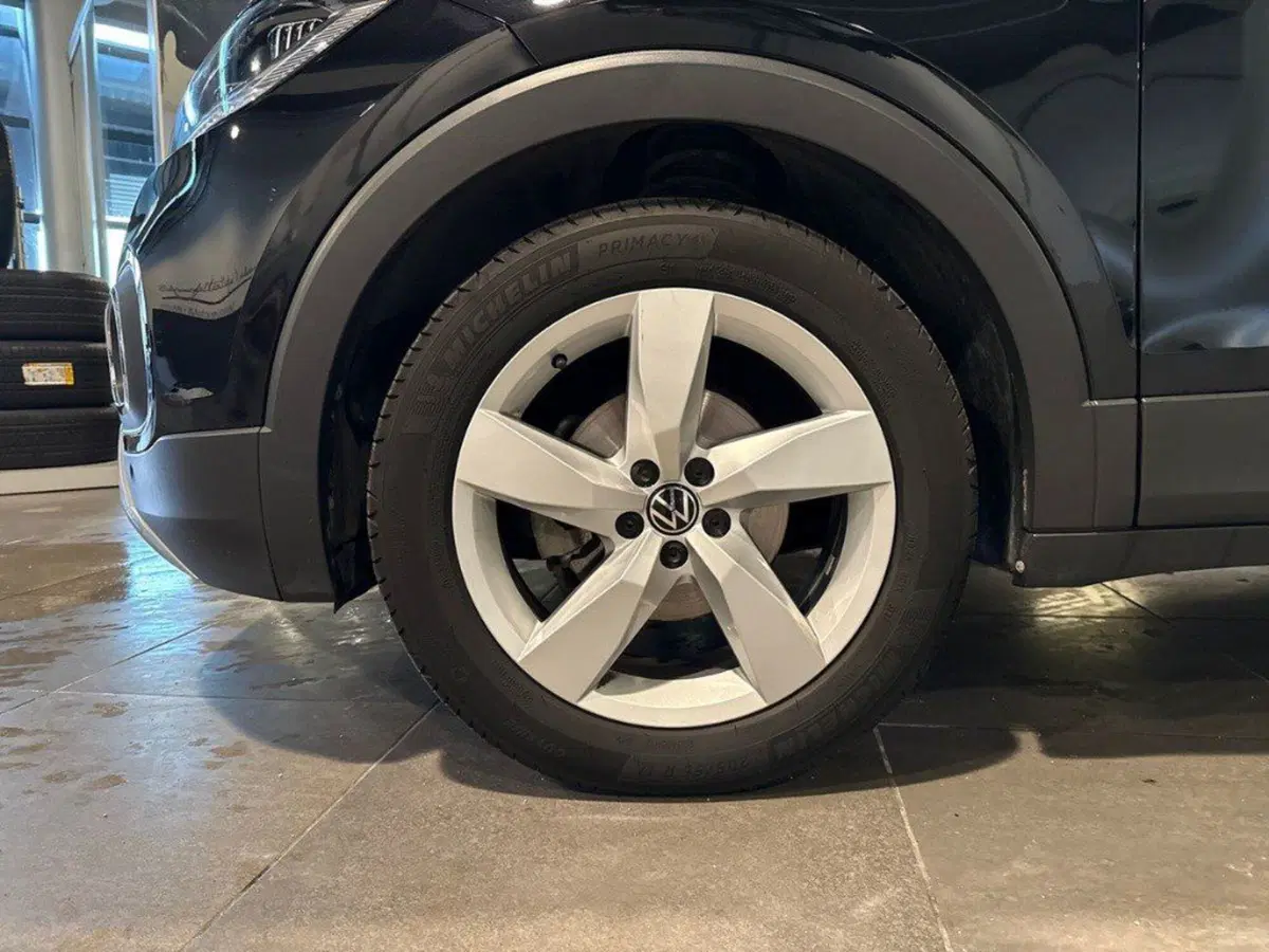 Volkswagen T-Cross usata a Macerata (8)