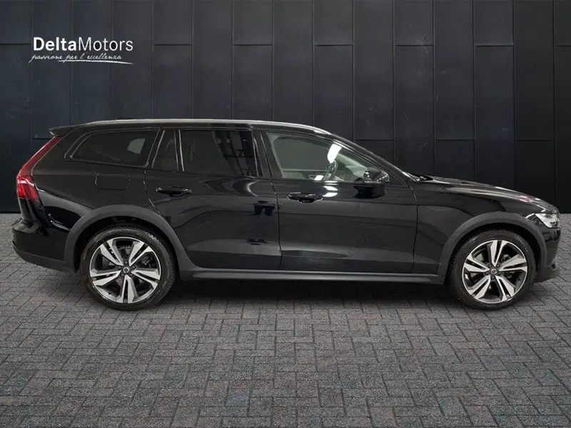 Volvo V60 Cross Country usata a Macerata (3)