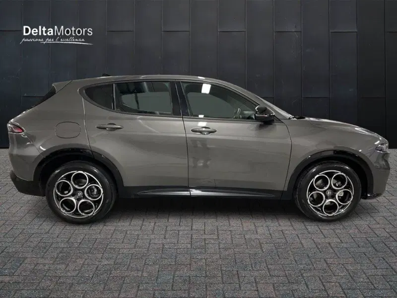 Alfa Romeo Tonale usata a Ancona (5)
