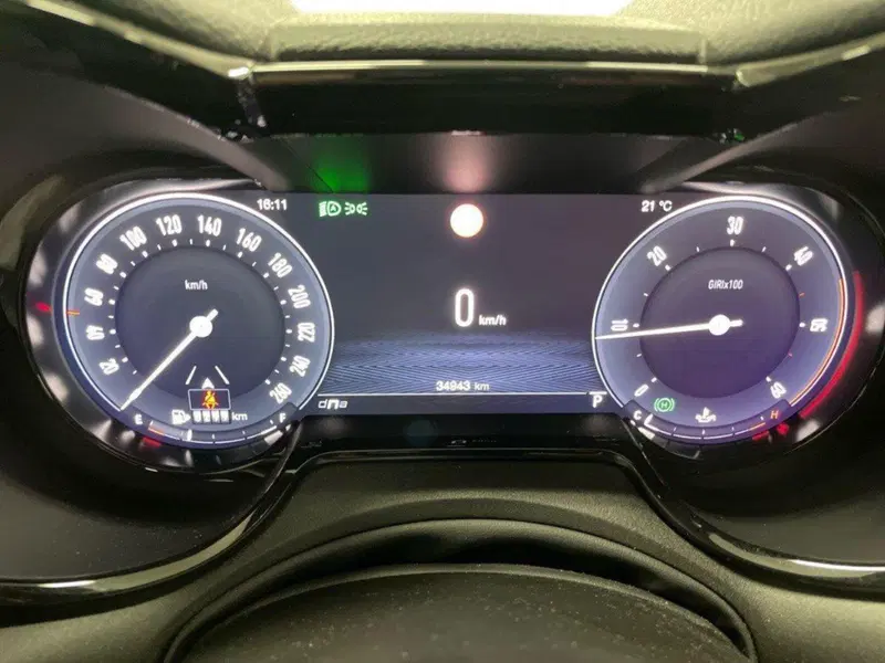 Alfa Romeo Tonale usata a Ancona (9)