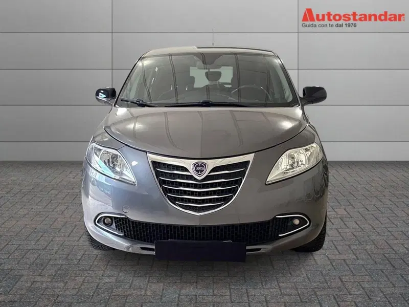 Lancia Ypsilon usata a Torino (2)