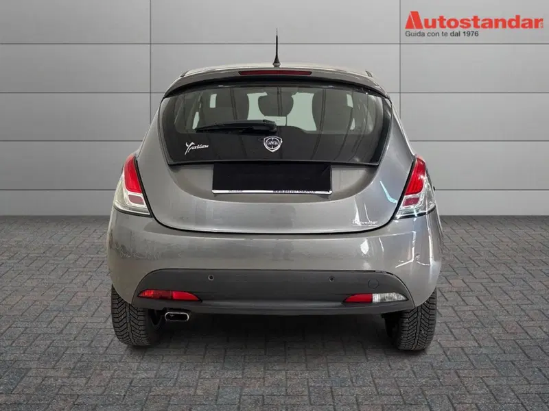 Lancia Ypsilon usata a Torino (5)