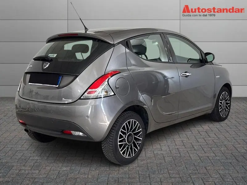 Lancia Ypsilon usata a Torino (6)