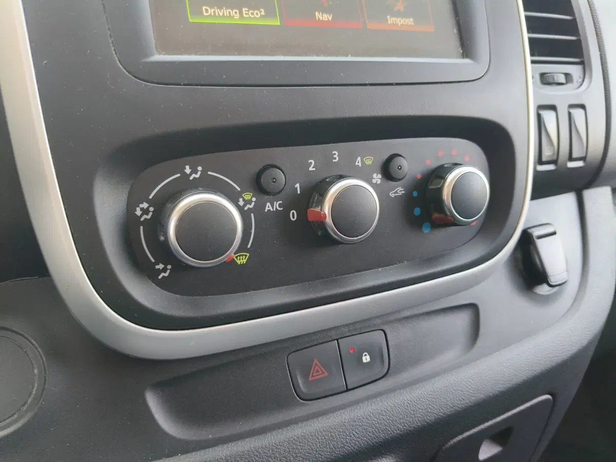 Renault Trafic Furgone usata a Brescia (14)