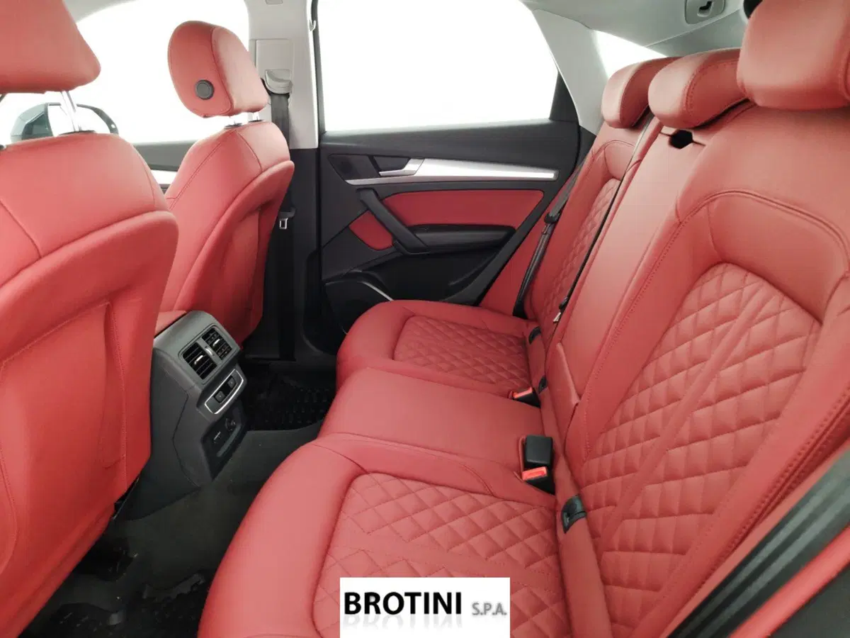 Audi Q4 Sportback usata a Massa-Carrara (11)