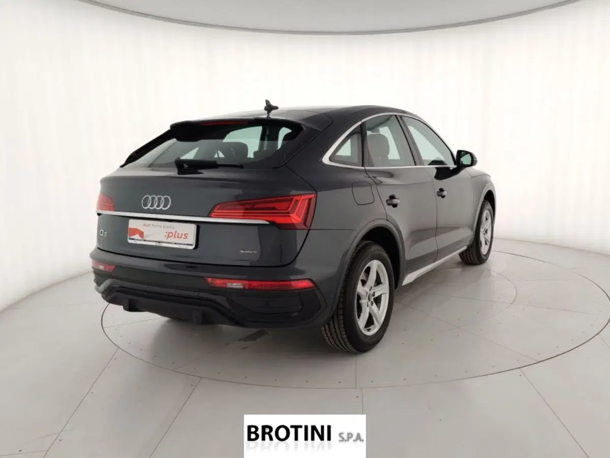 Audi Q4 Sportback usata a Massa-Carrara (3)