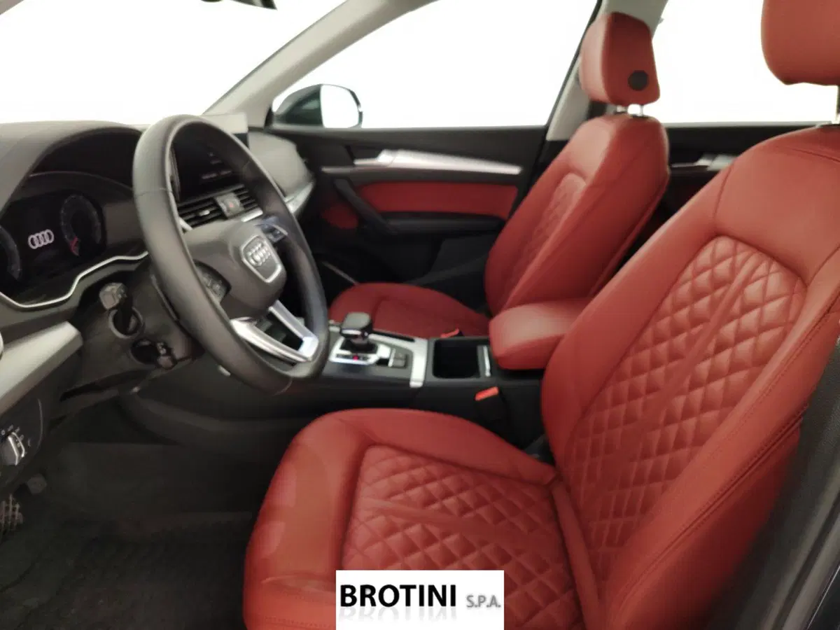 Audi Q4 Sportback usata a Massa-Carrara (7)