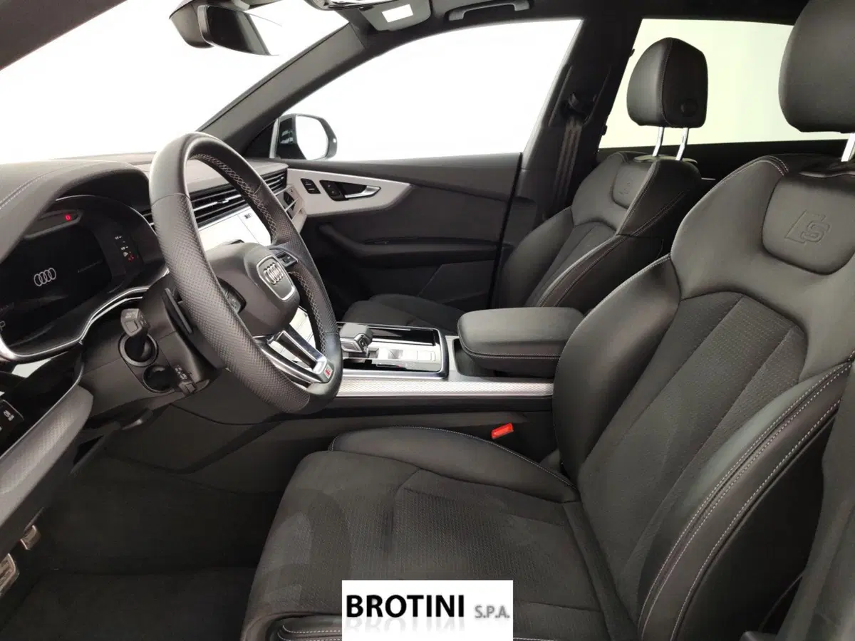 Audi Q8 Sportback usata a Massa-Carrara (6)