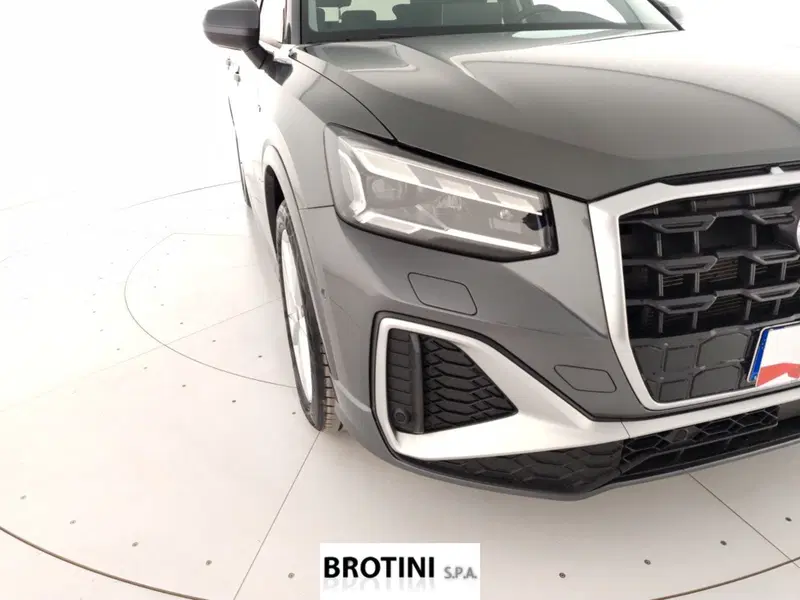 Audi Q2 usata a Massa-Carrara (5)