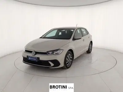 Volkswagen Polo 1.0 tsi Life 95cv del 2023 usata a Massa