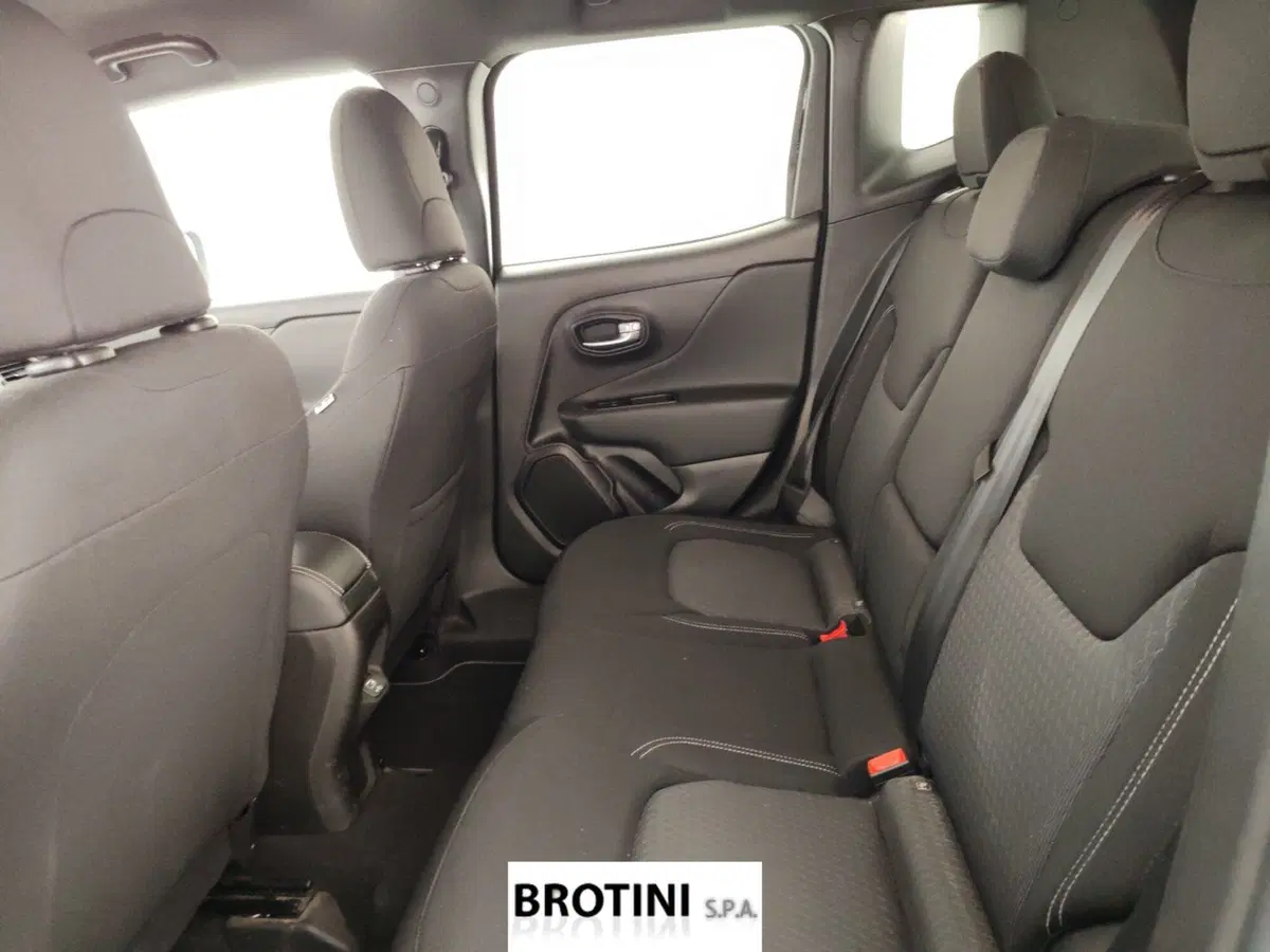 Jeep Renegade usata a Massa-Carrara (11)