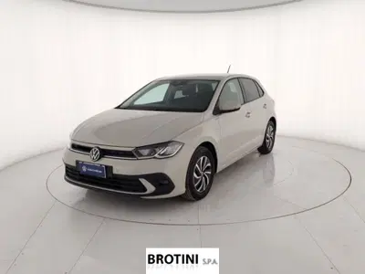 Volkswagen Polo 1.0 tsi Life 95cv del 2023 usata a Massa