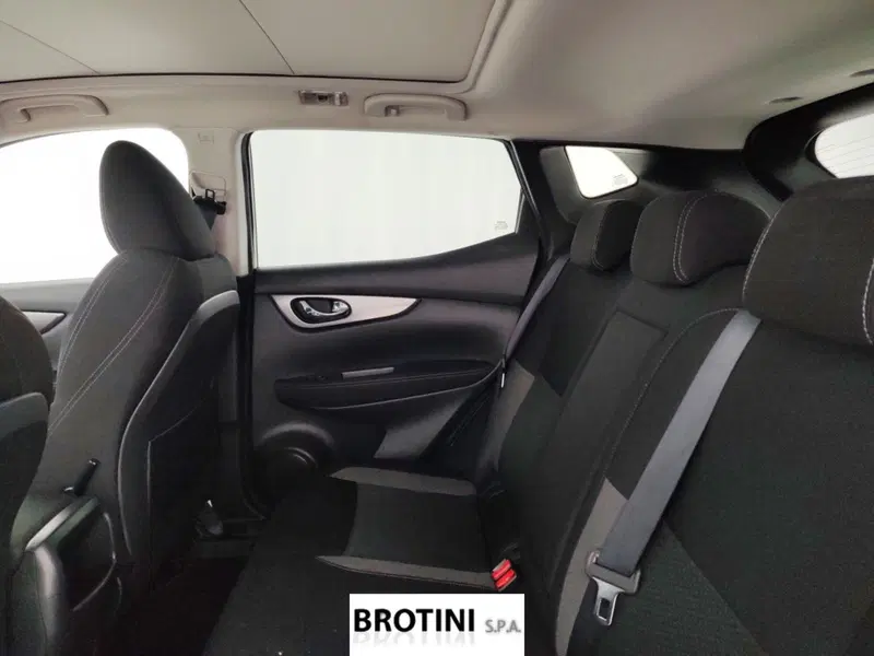 Nissan Qashqai usata a Massa-Carrara (10)