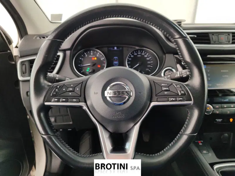 Nissan Qashqai usata a Massa-Carrara (14)