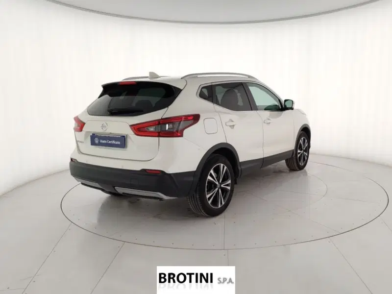 Nissan Qashqai usata a Massa-Carrara (3)