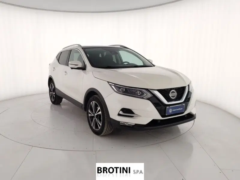 Nissan Qashqai usata a Massa-Carrara (4)