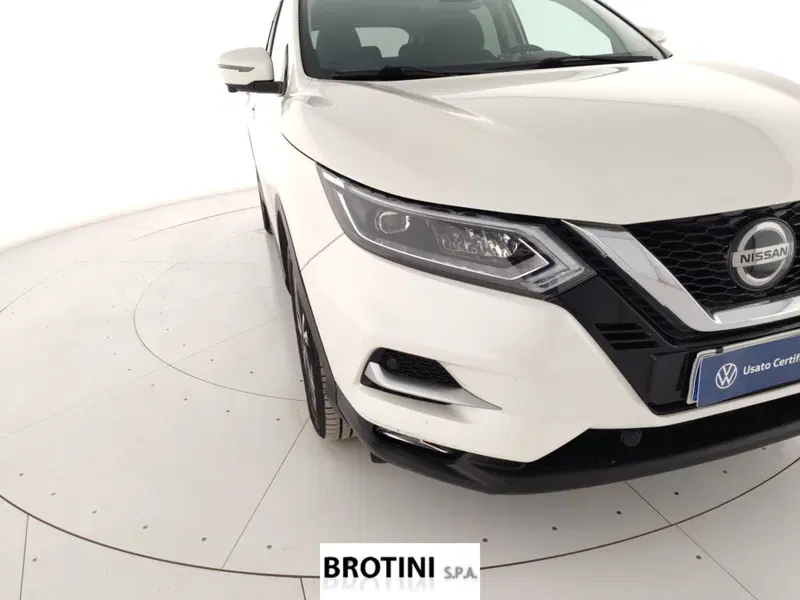 Nissan Qashqai usata a Massa-Carrara (5)